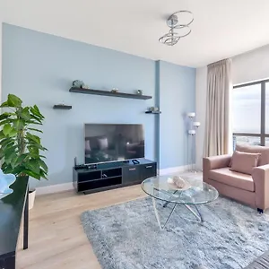 https://luxury-jbr-shams-marina-view-free-5-beach-resorts-access.dubaihotelsoffers.com